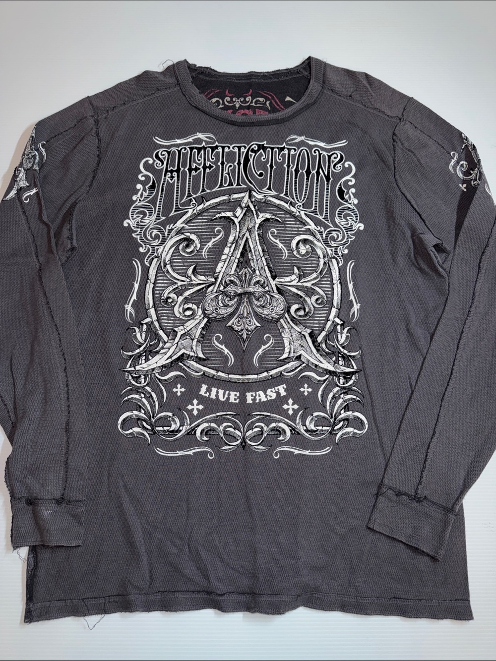 Reversible long sleeve by affliction xxl